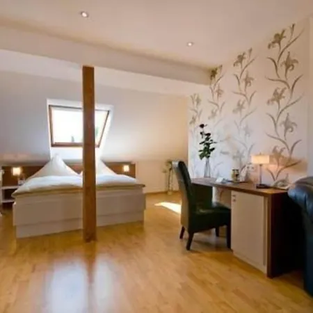 Am Rosenberg 3* Bad Driburg