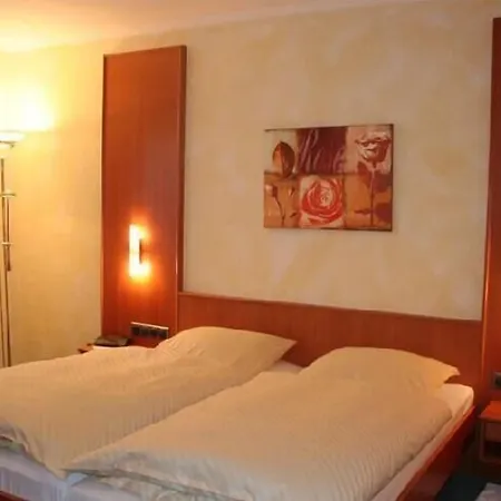 Am Rosenberg 3*