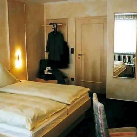 Am Rosenberg 3*
