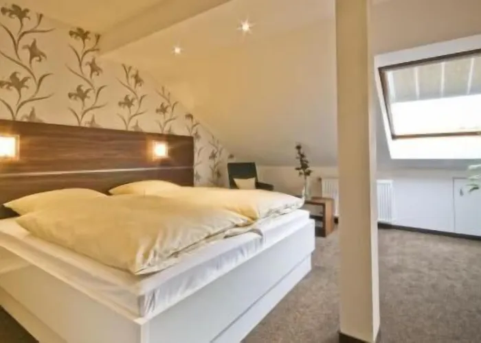 Отель Am Rosenberg 3*